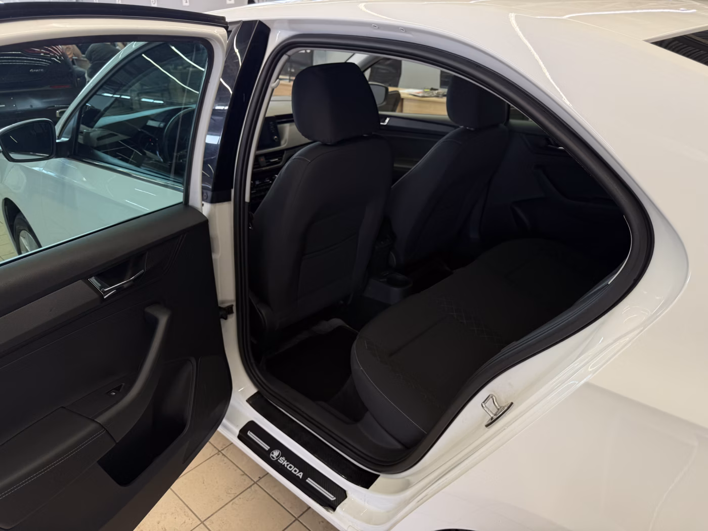 Skoda Rapid фото 13