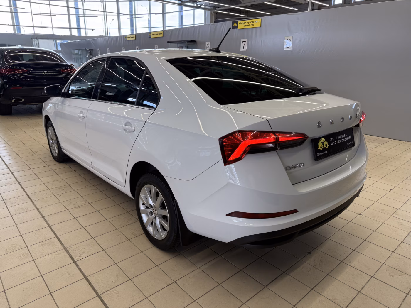 Skoda Rapid фото 7