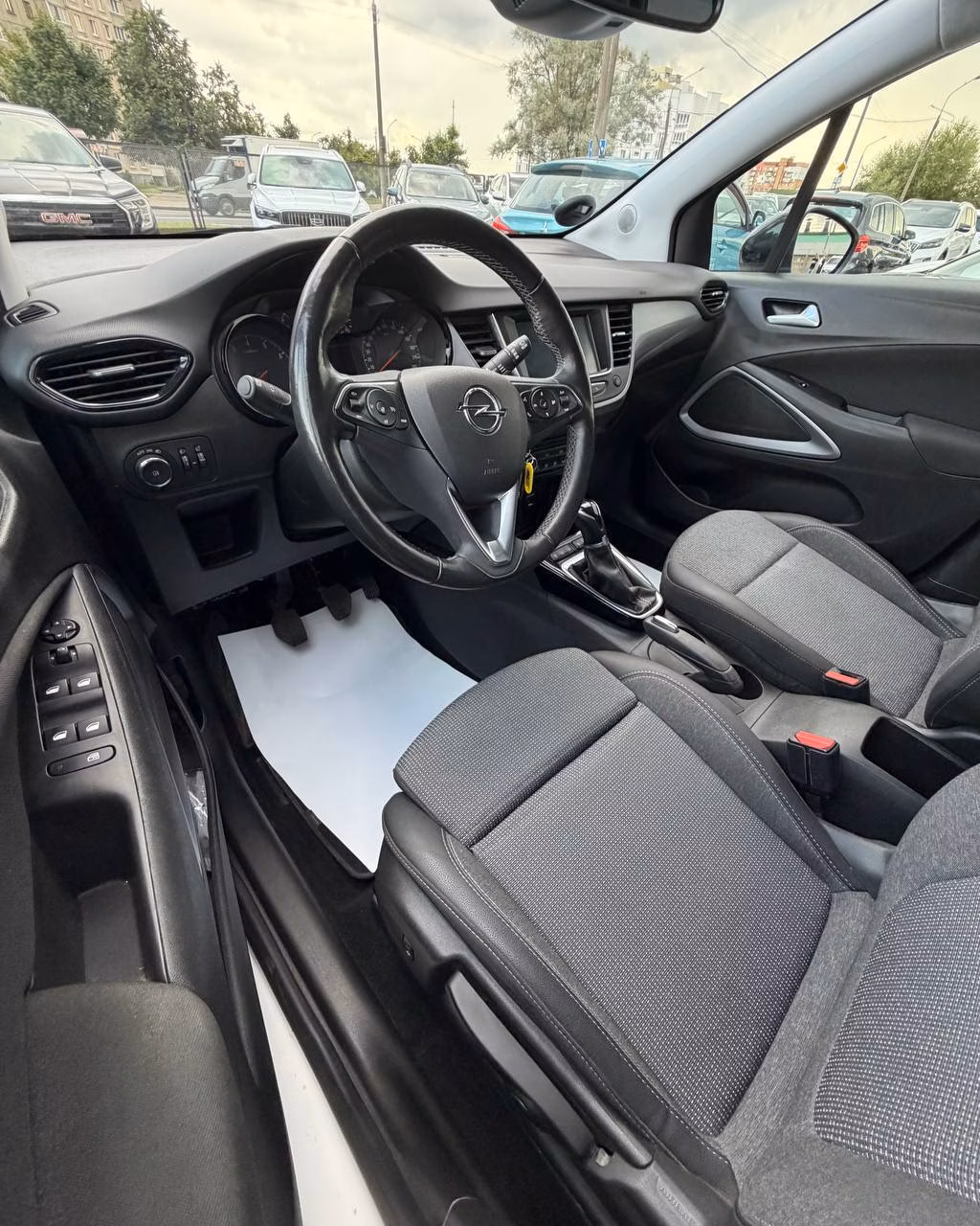 Opel Crossland X фото 9