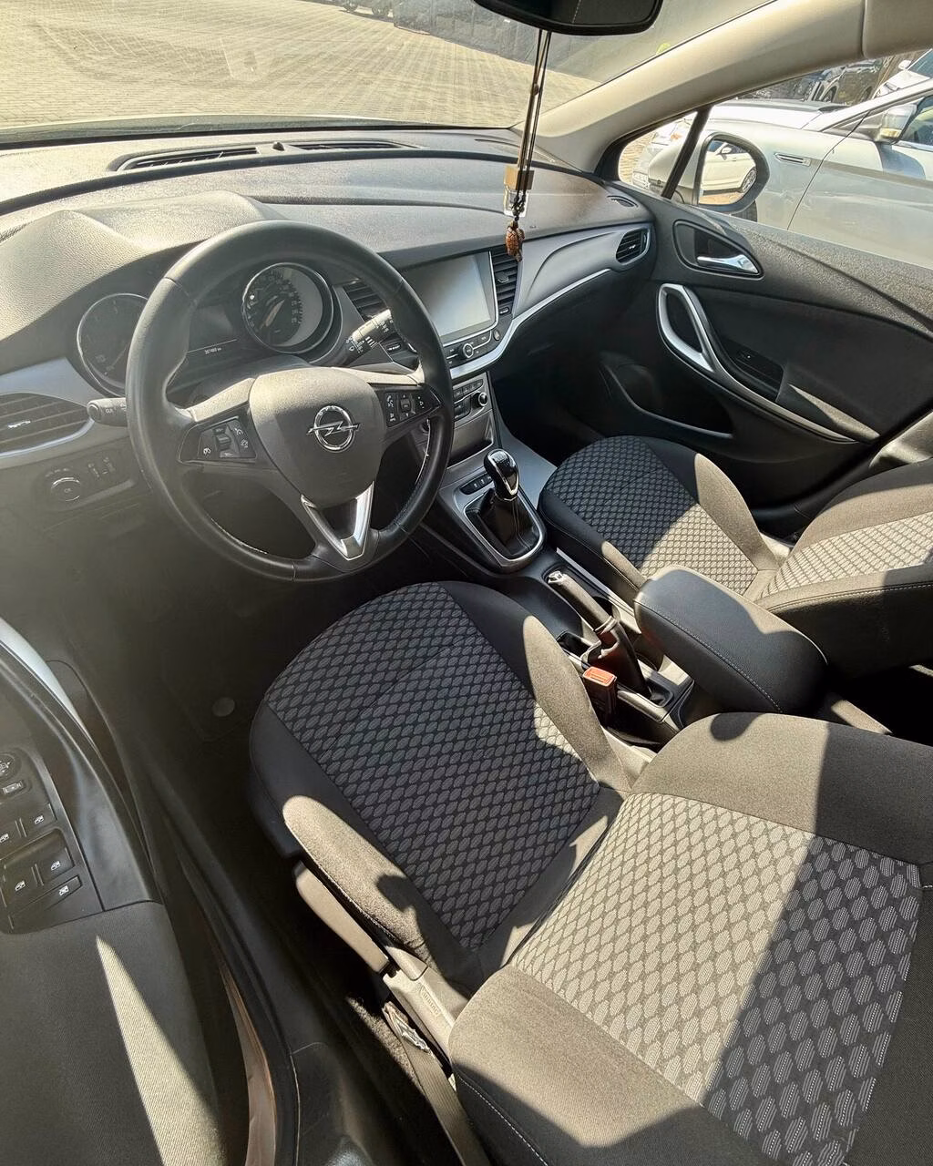 Opel Astra фото 9