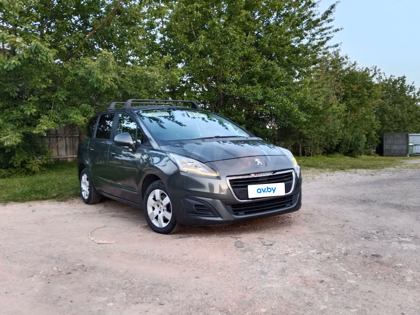 Peugeot 5008 фото 3