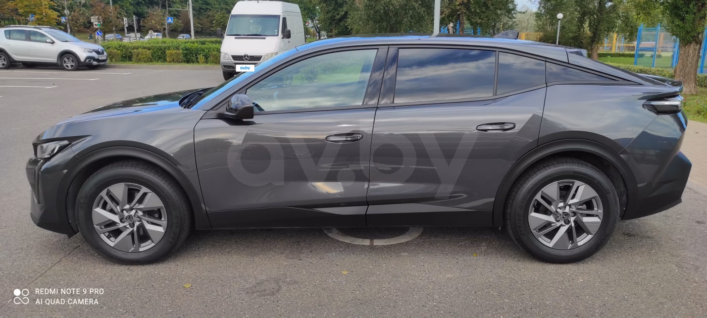 Peugeot 408X фото 10