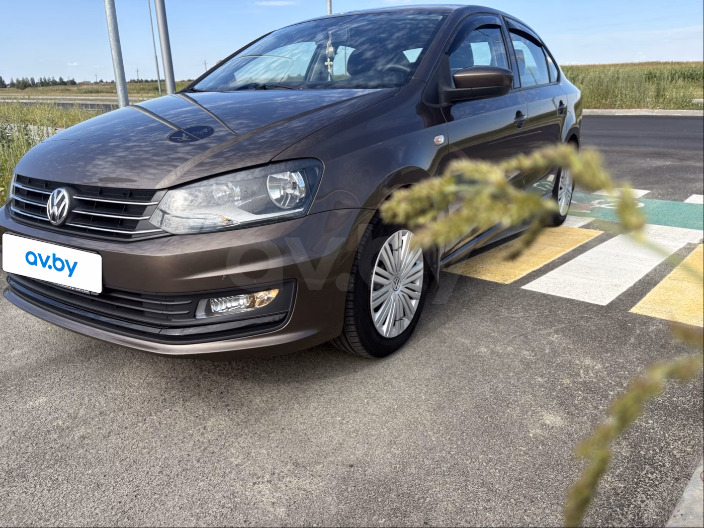 Volkswagen Polo Sedan фото 4