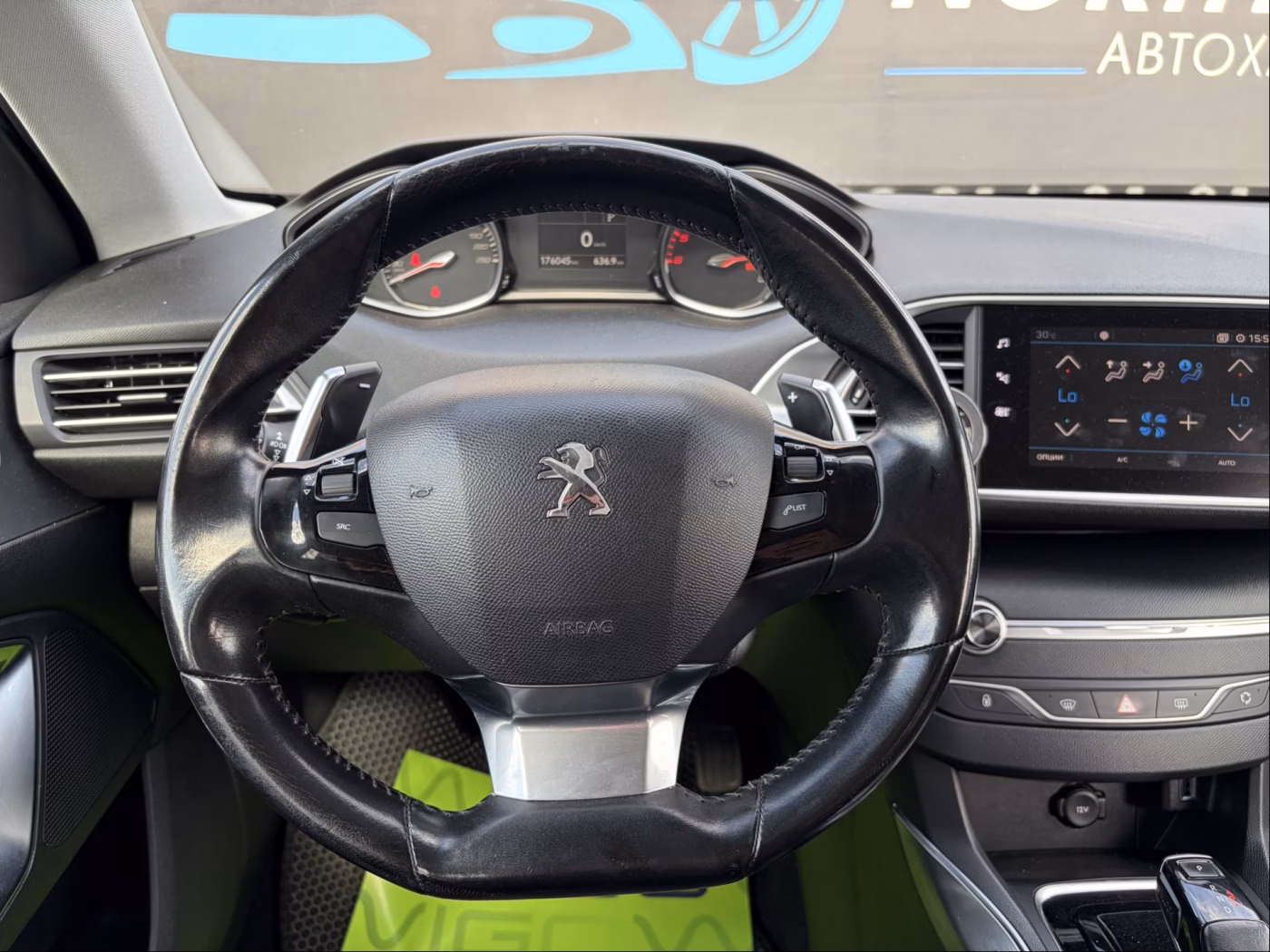Peugeot 308 фото 8