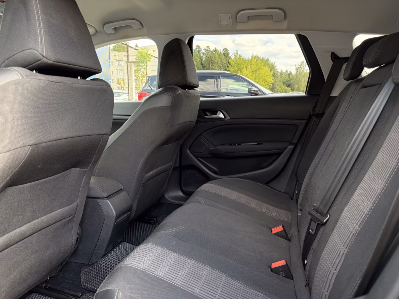 Peugeot 308 фото 11