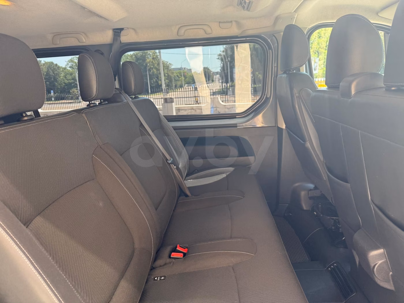 Renault Trafic фото 11
