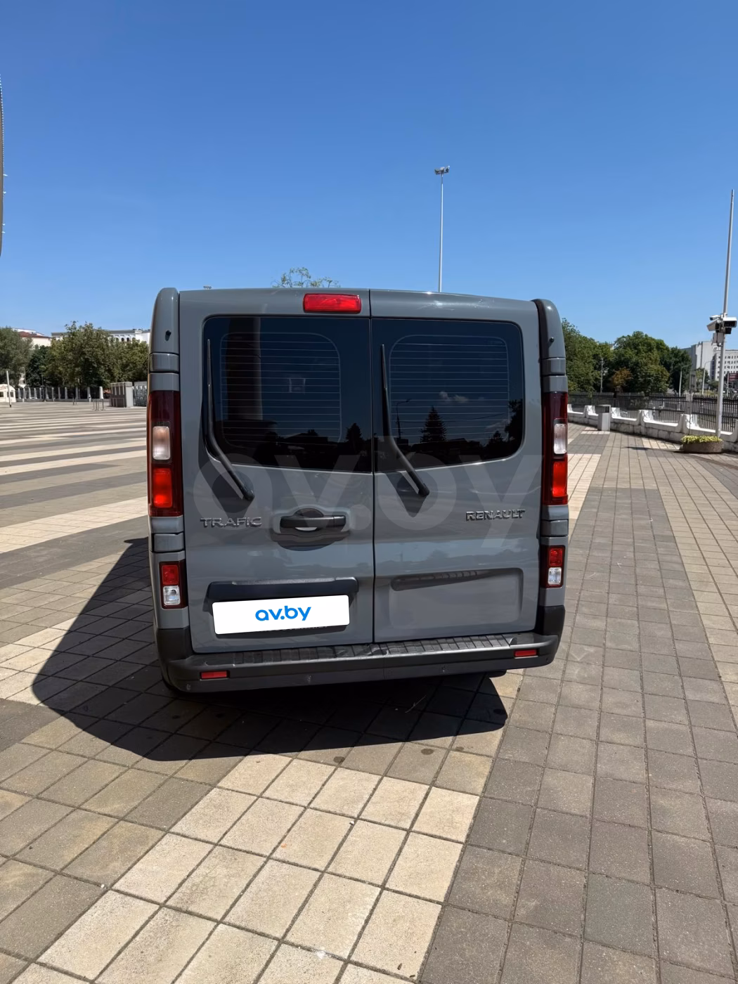 Renault Trafic фото 8