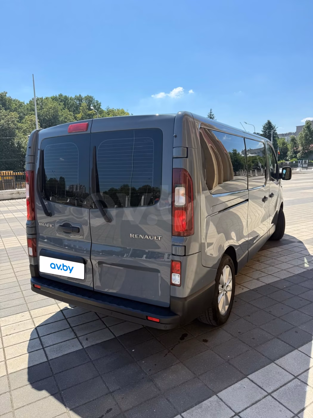 Renault Trafic фото 9
