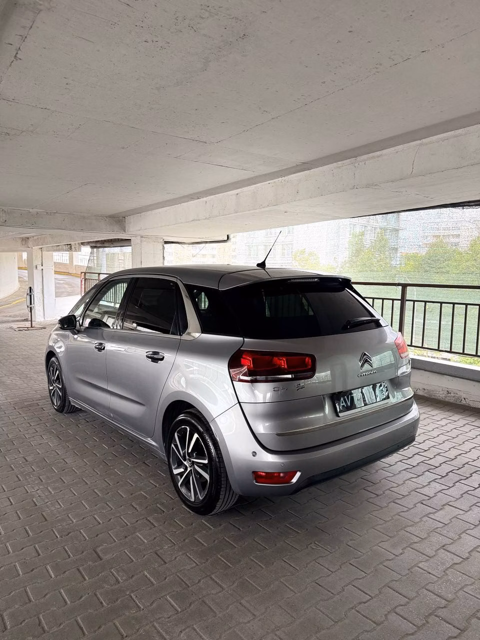 Citroen C4 Picasso фото 4