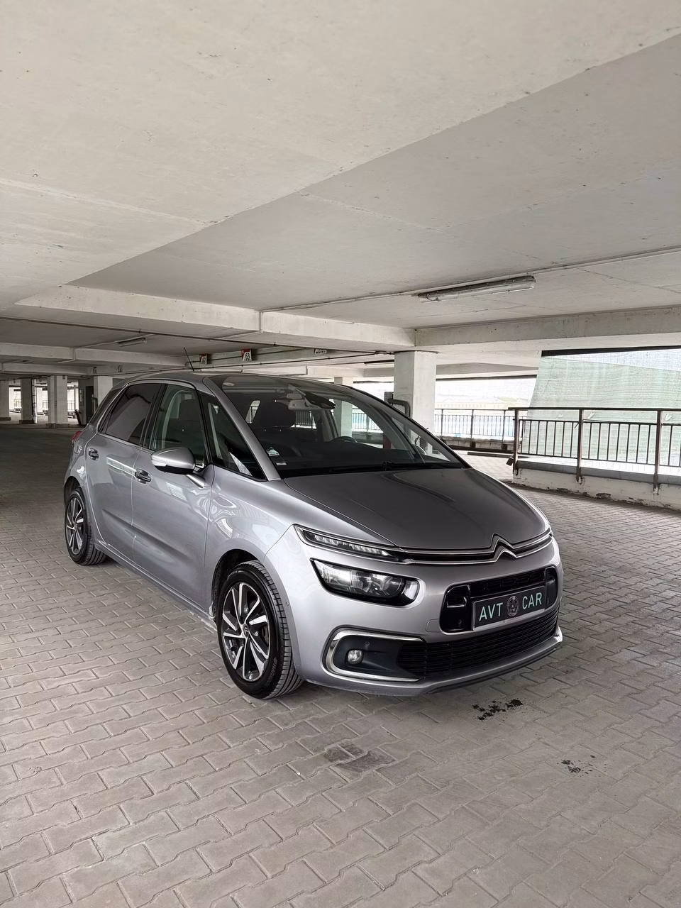 Citroen C4 Picasso фото 10