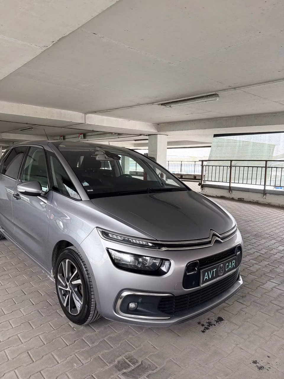 Citroen C4 Picasso фото 9