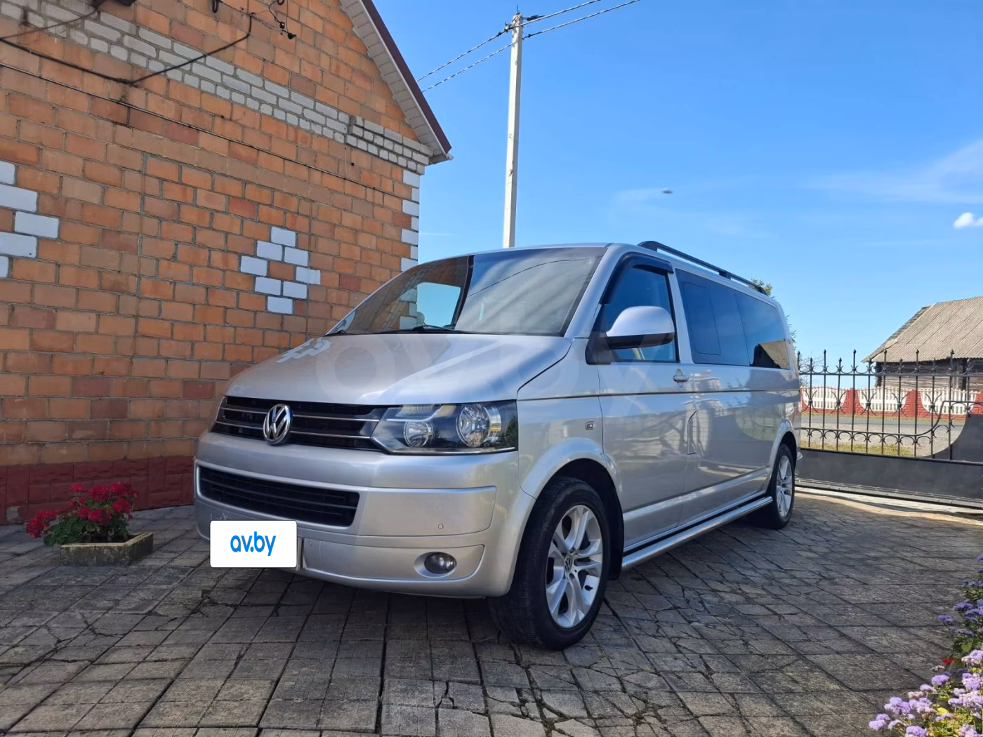 Volkswagen Caravelle фото 2