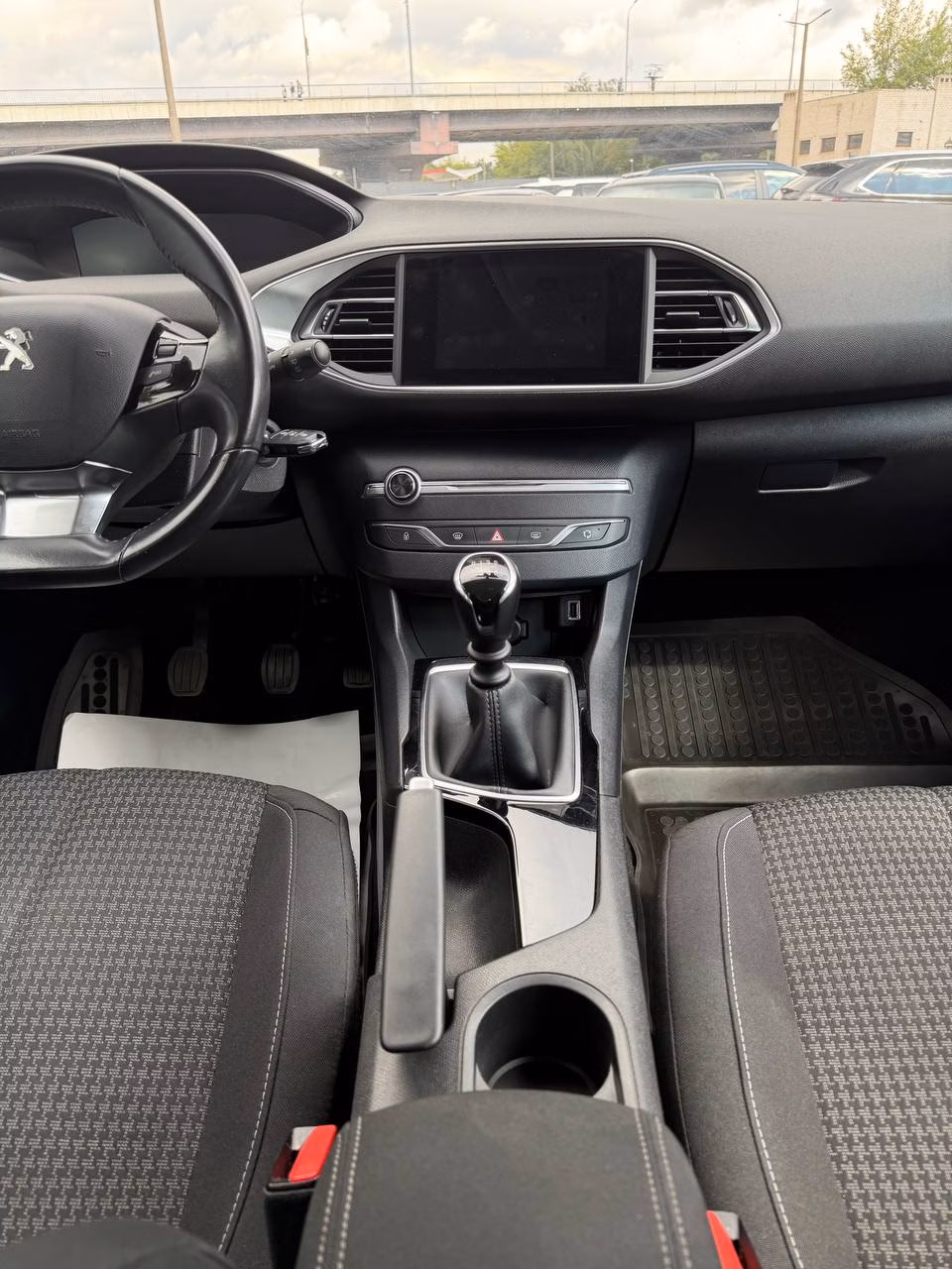 Peugeot 308 фото 13