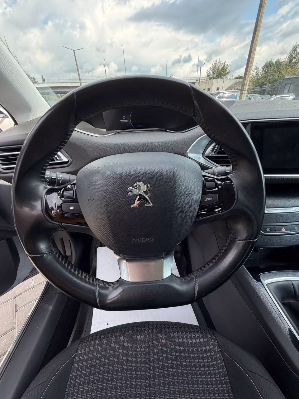 Peugeot 308 фото 14
