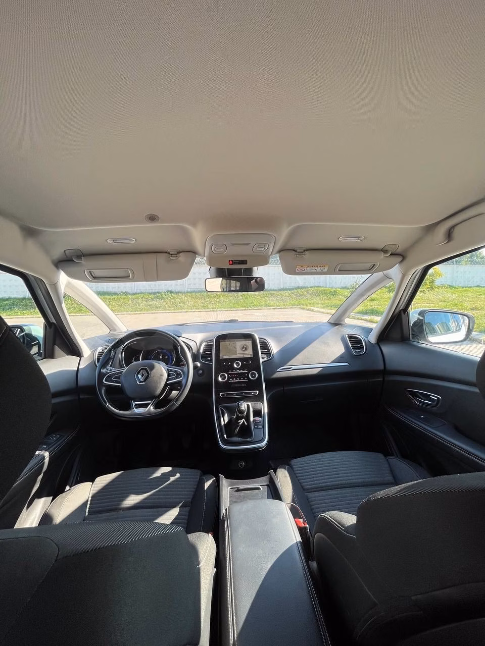 Renault Scenic фото 9