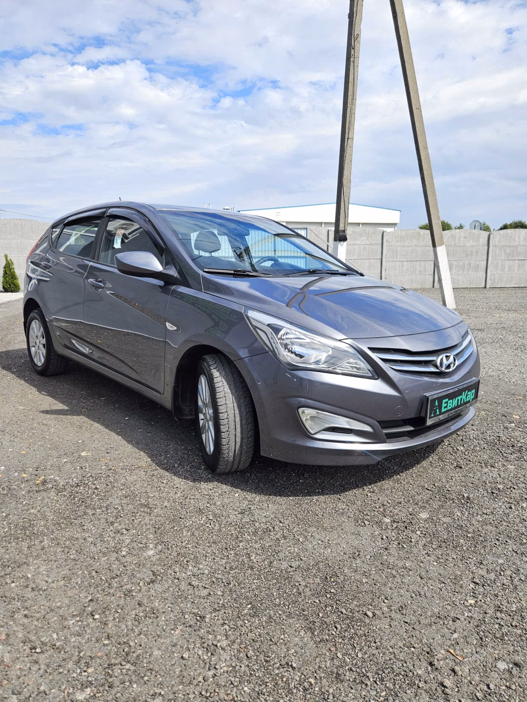 Hyundai Solaris фото 4