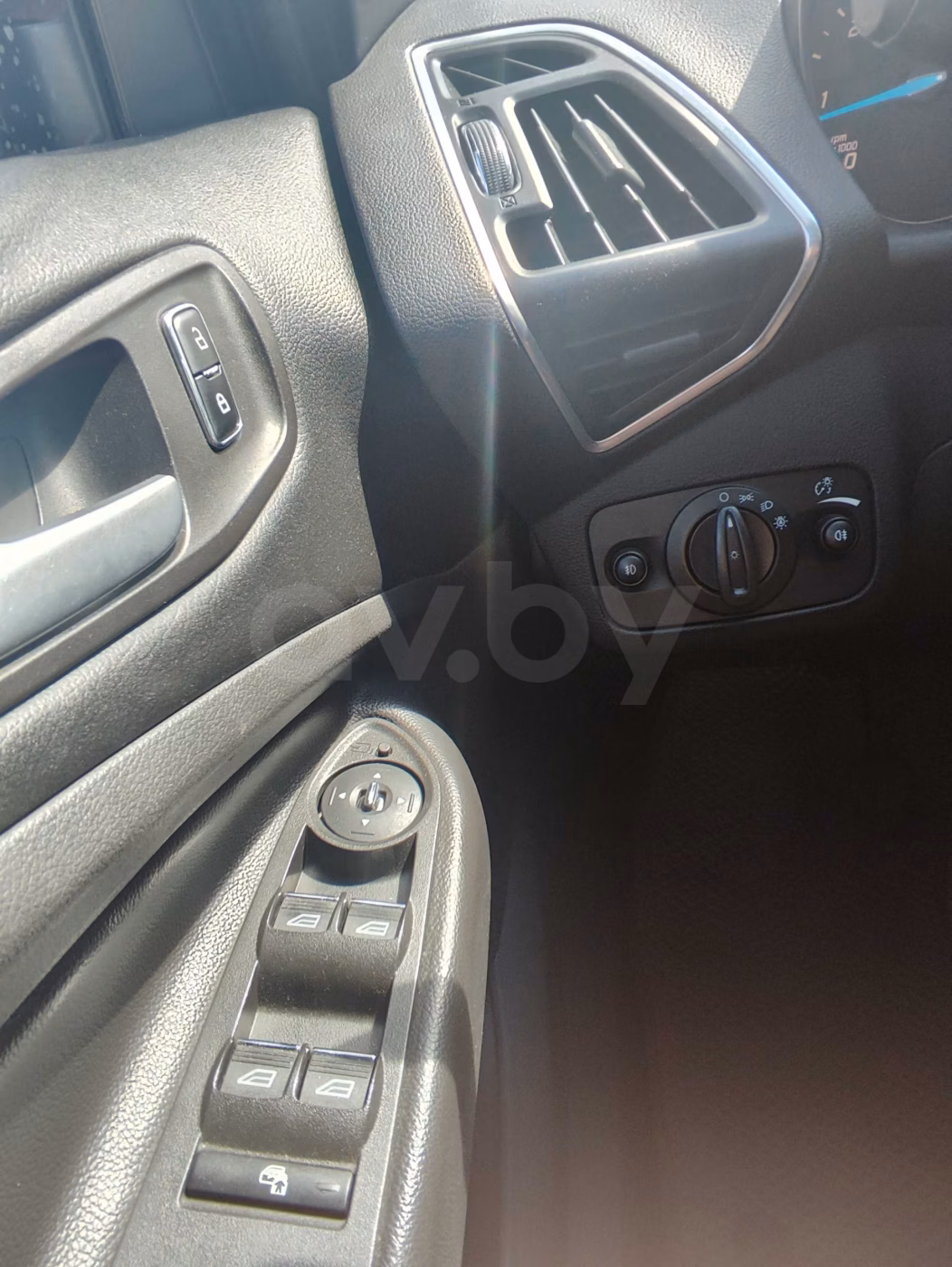 Ford Kuga фото 12