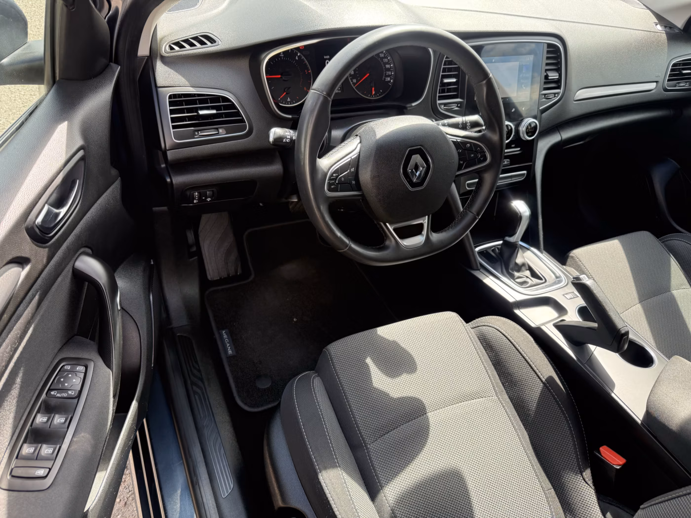 Renault Megane фото 10