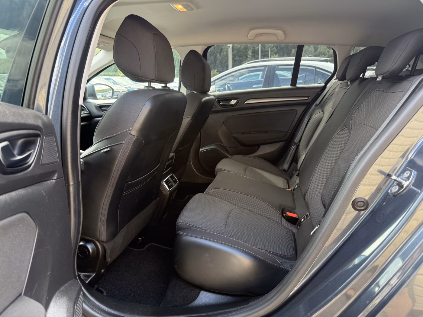 Renault Megane фото 11