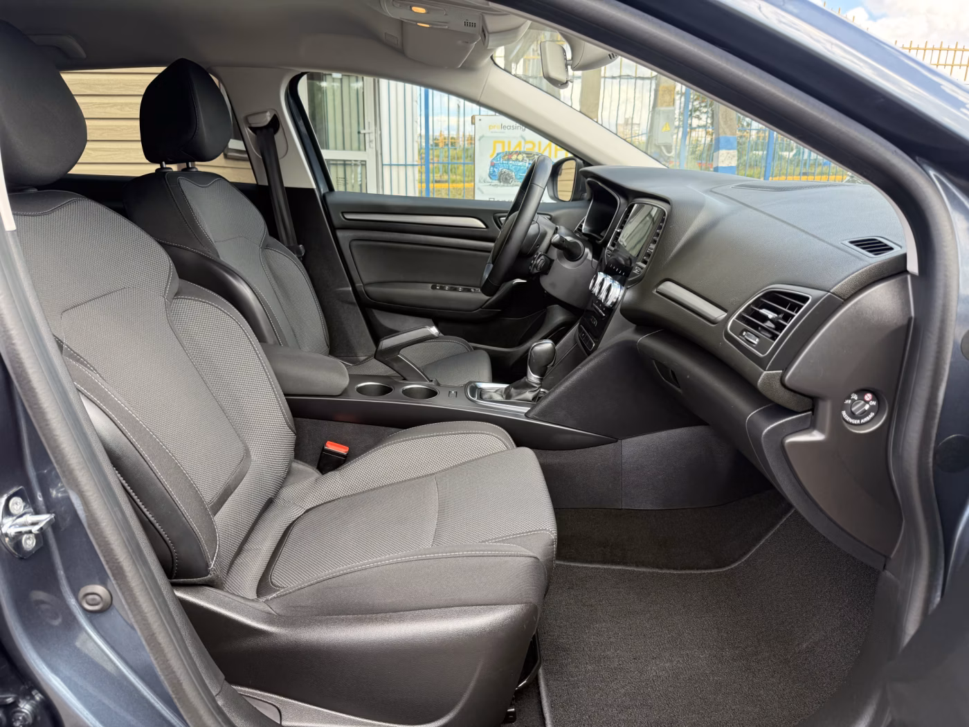 Renault Megane фото 14