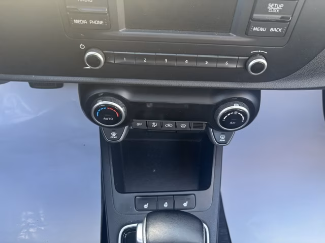 Kia Rio фото 14