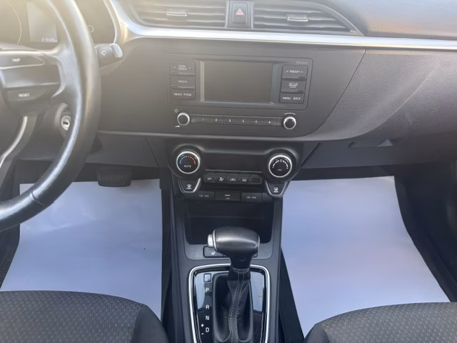 Kia Rio фото 8