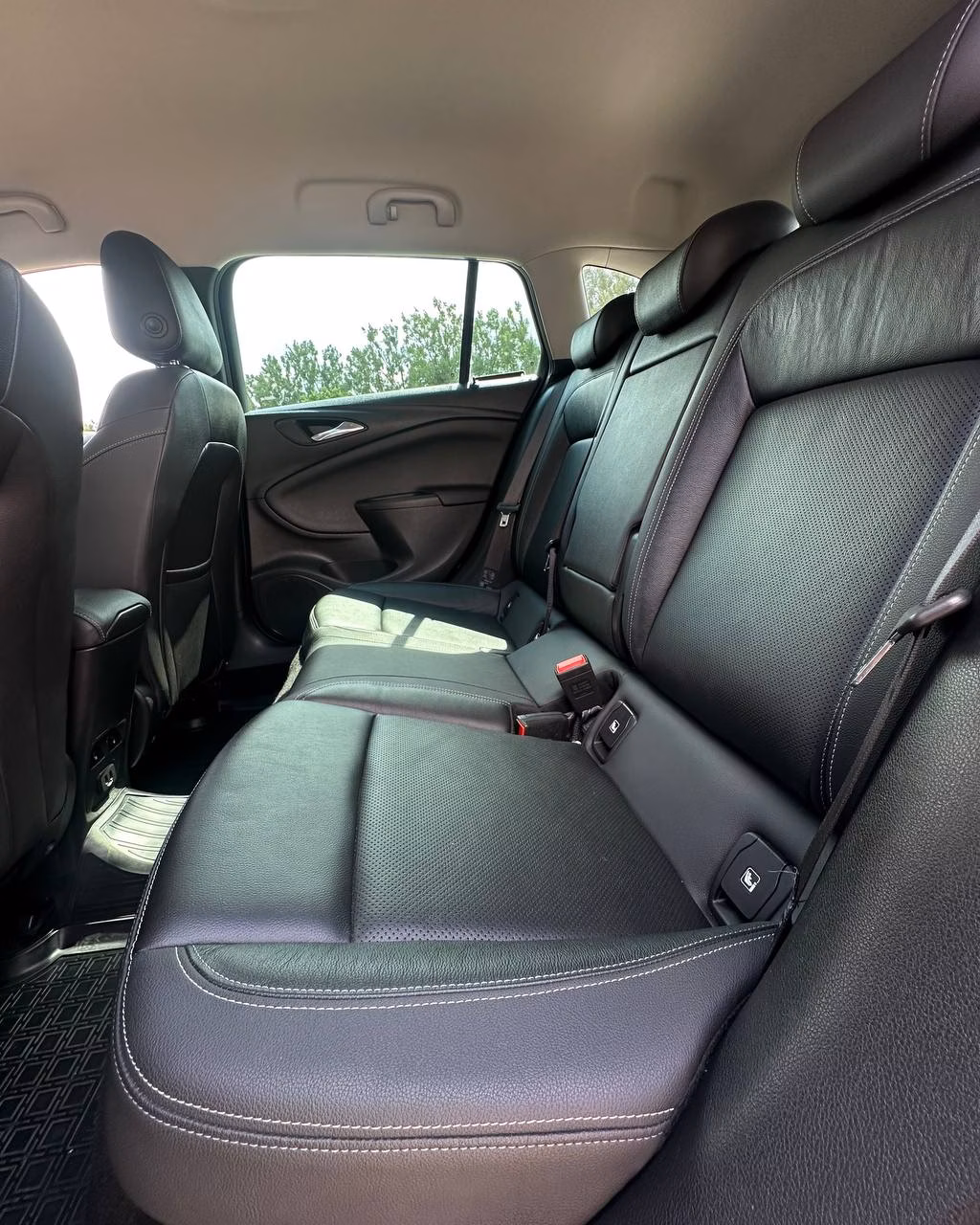 Opel Astra фото 9