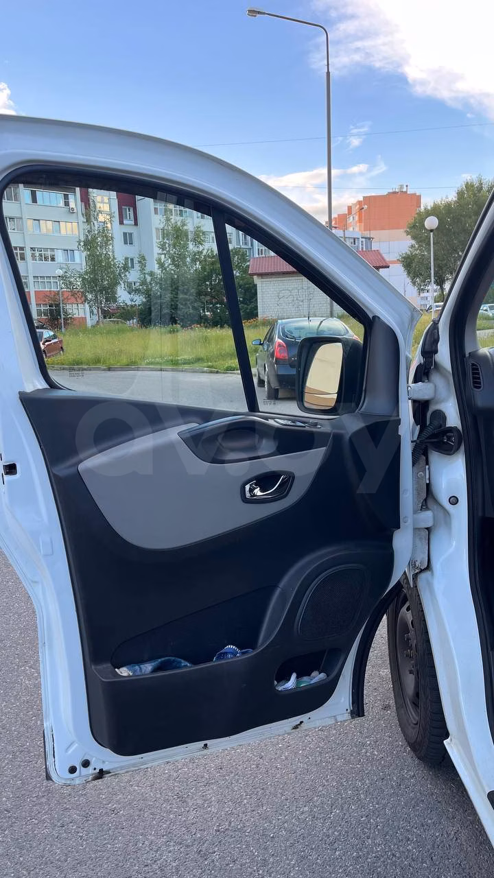 Renault Trafic фото 9