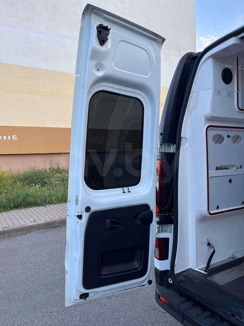 Renault Trafic фото 7