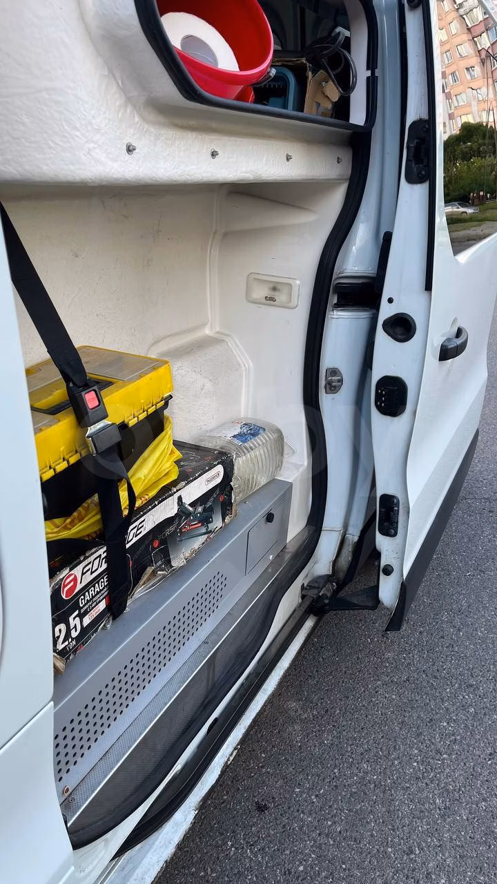 Renault Trafic фото 16