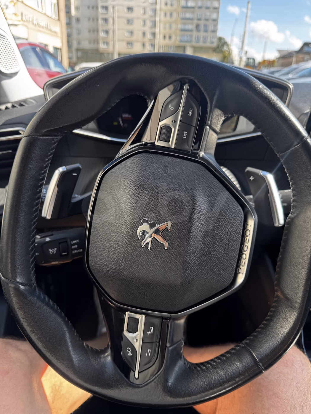 Peugeot 2008 фото 3