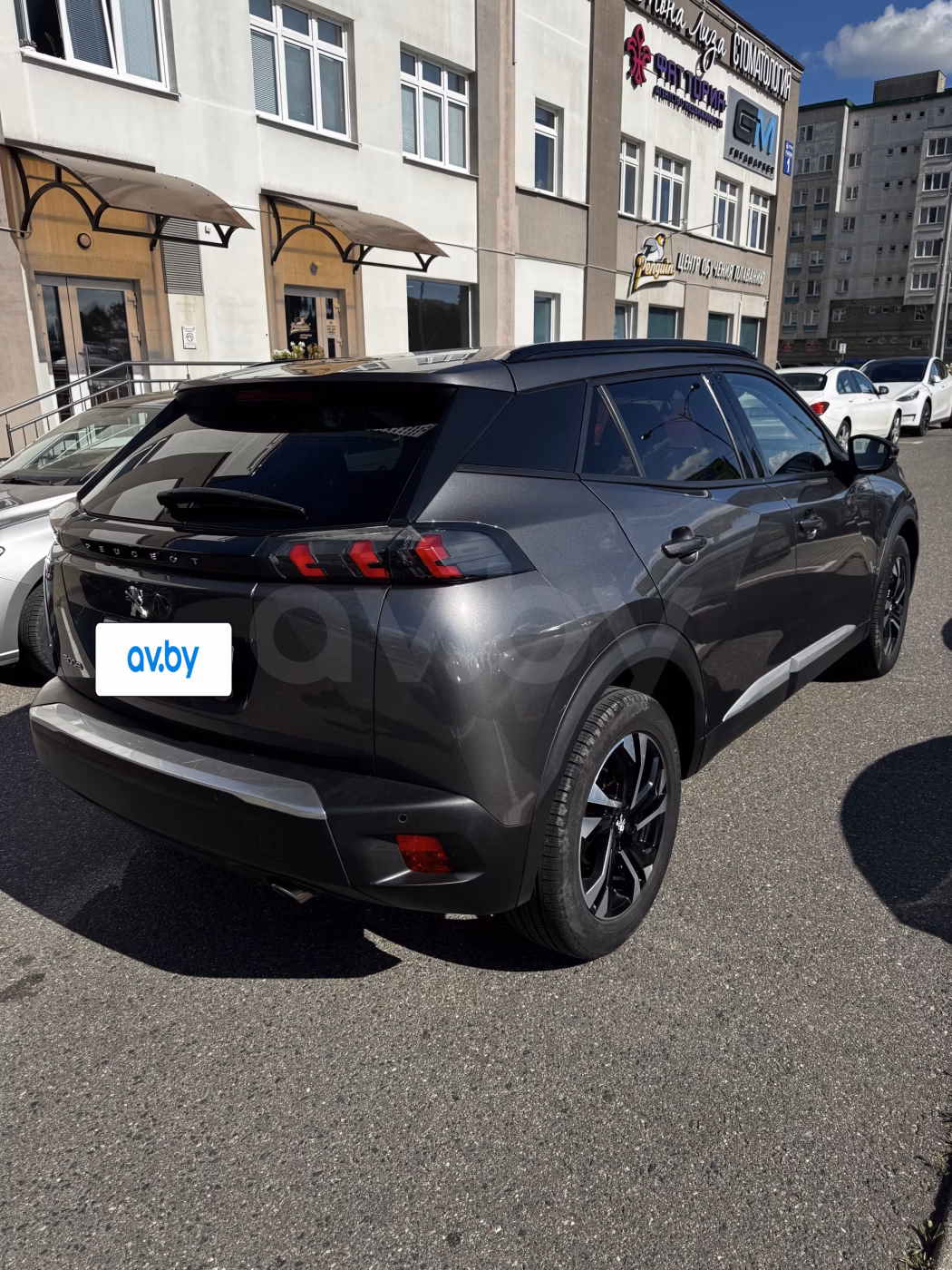 Peugeot 2008 фото 11