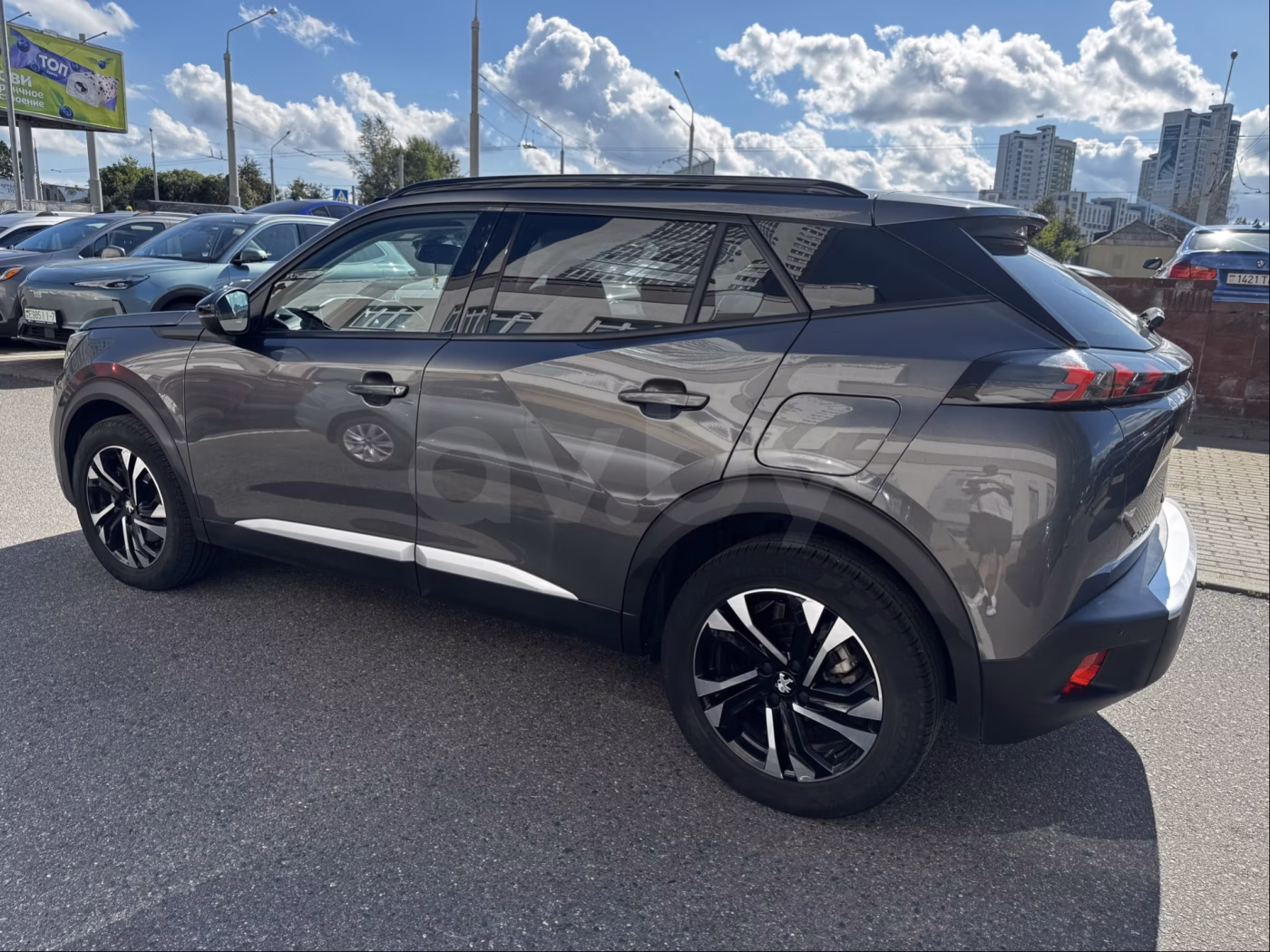 Peugeot 2008 фото 12