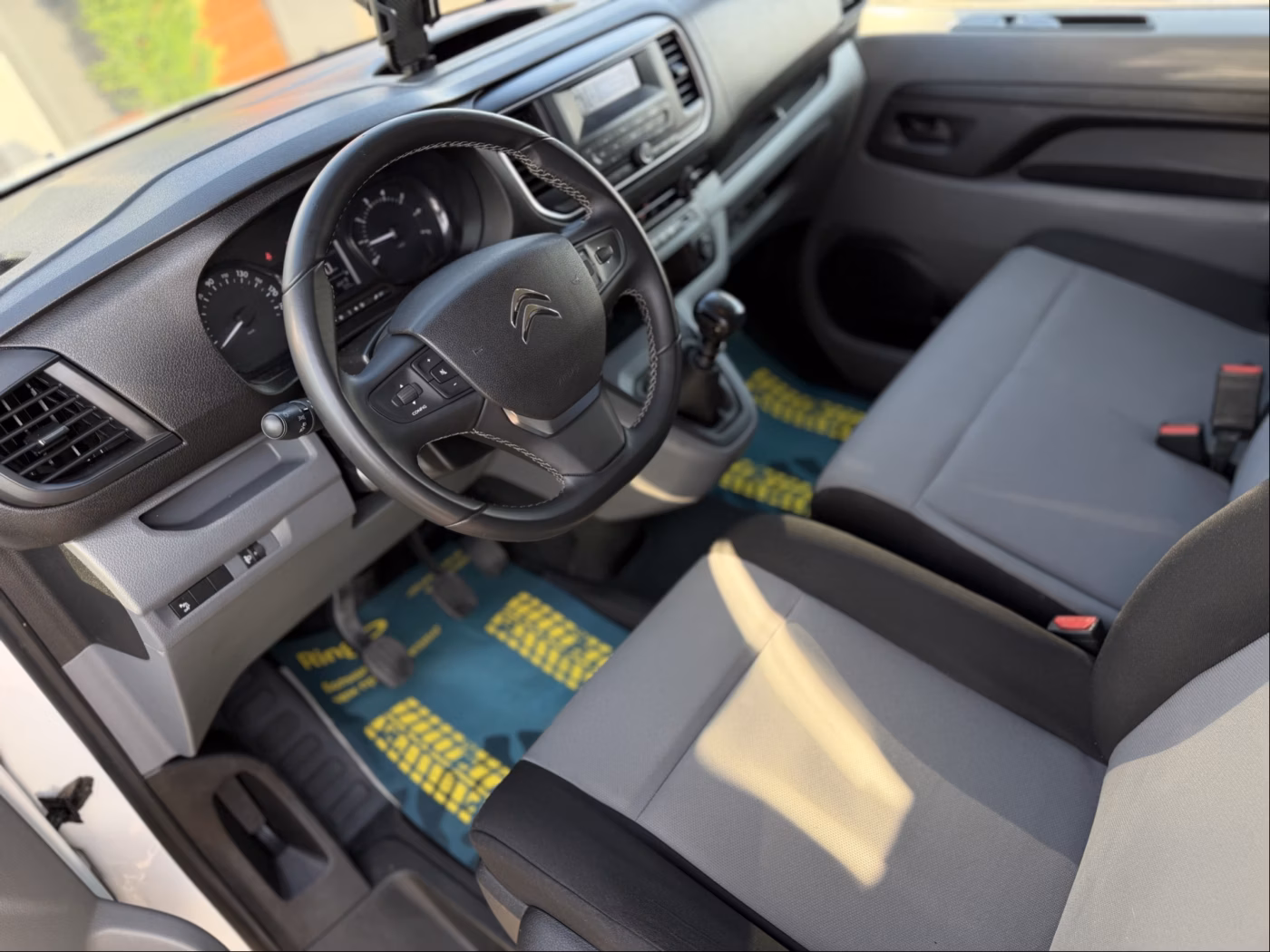 Citroen Jumpy фото 9