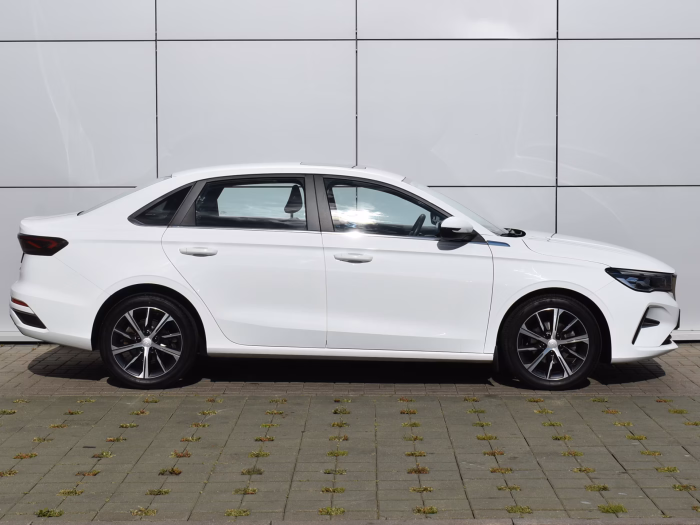 Geely Emgrand фото 4