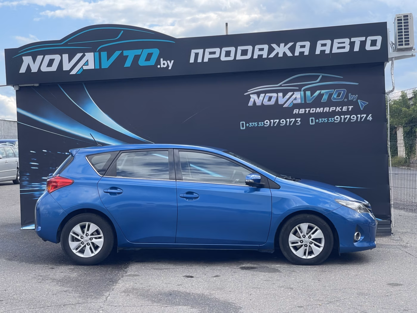 Toyota Auris фото 5