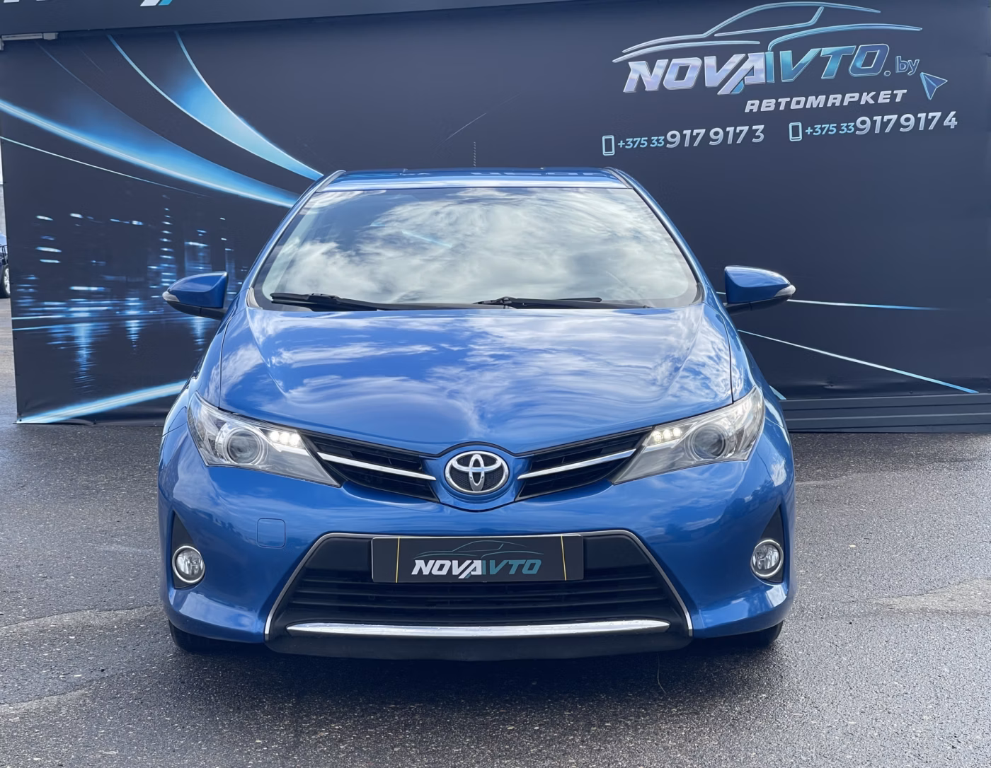 Toyota Auris фото 3