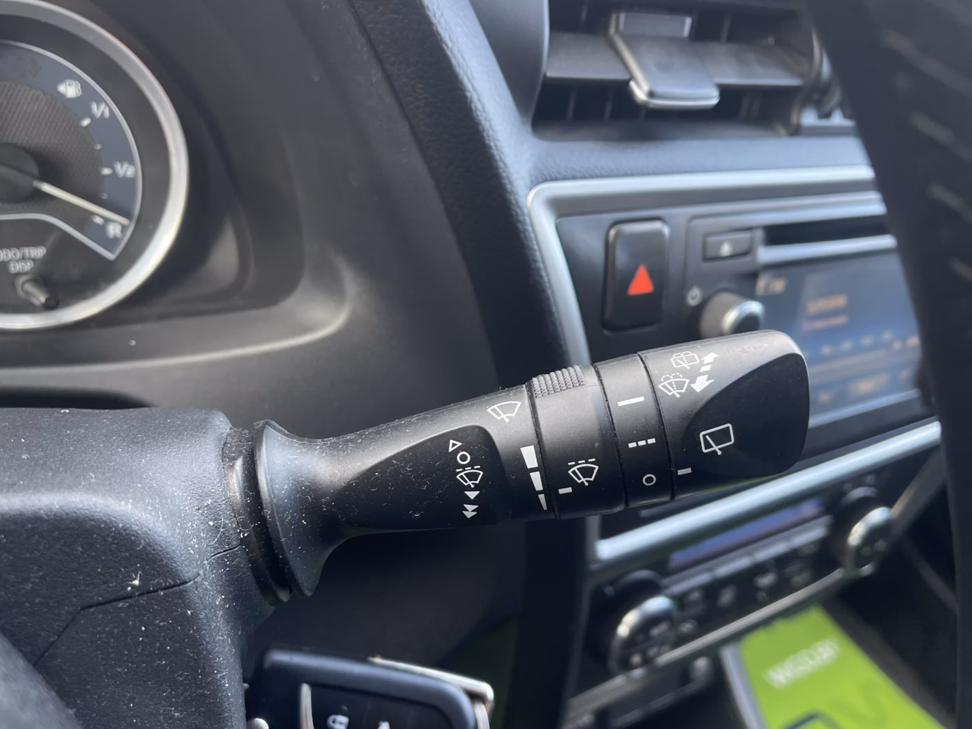 Toyota Auris фото 22