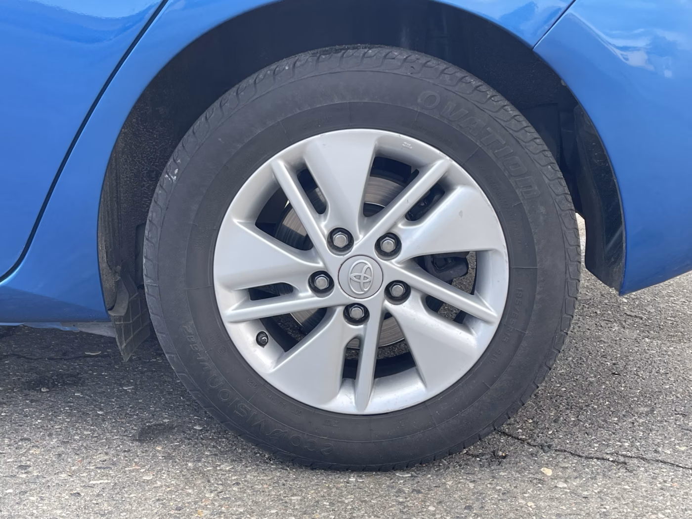 Toyota Auris фото 29
