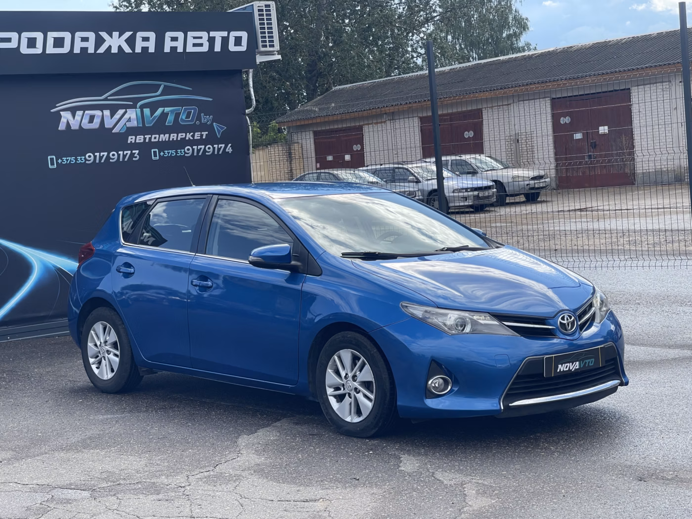 Toyota Auris фото 4