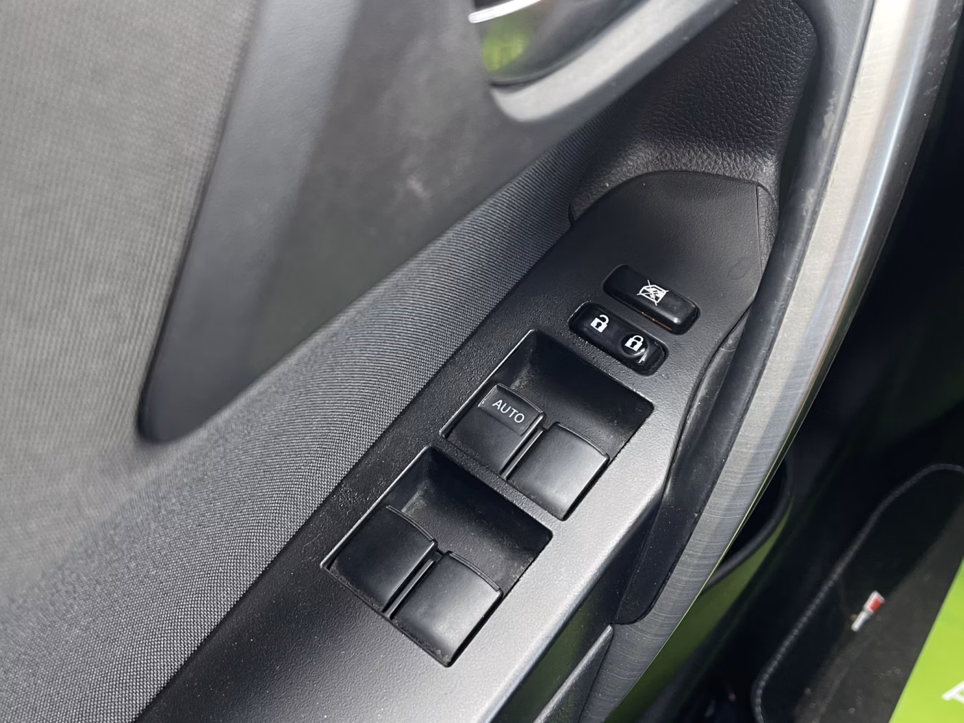 Toyota Auris фото 26