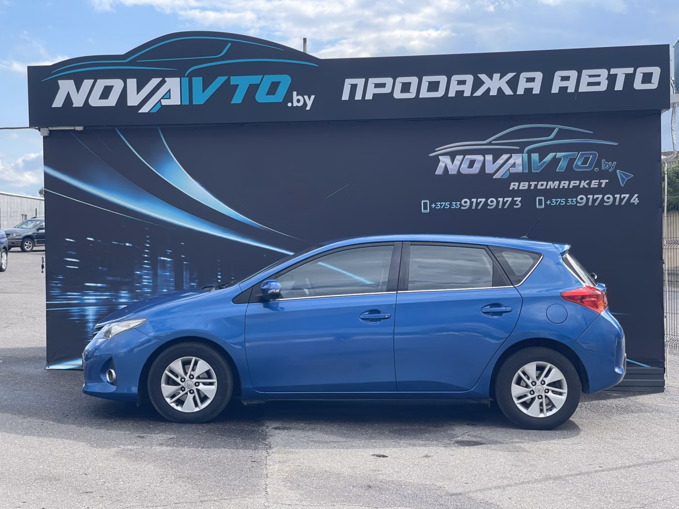 Toyota Auris фото 9