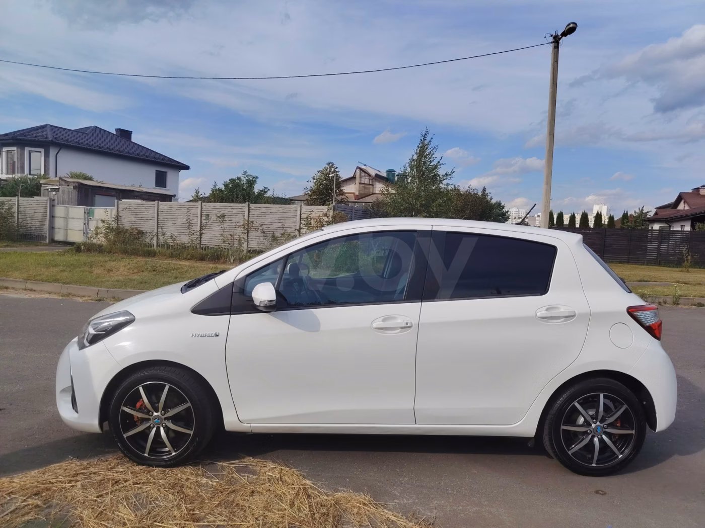 Toyota Yaris фото 2