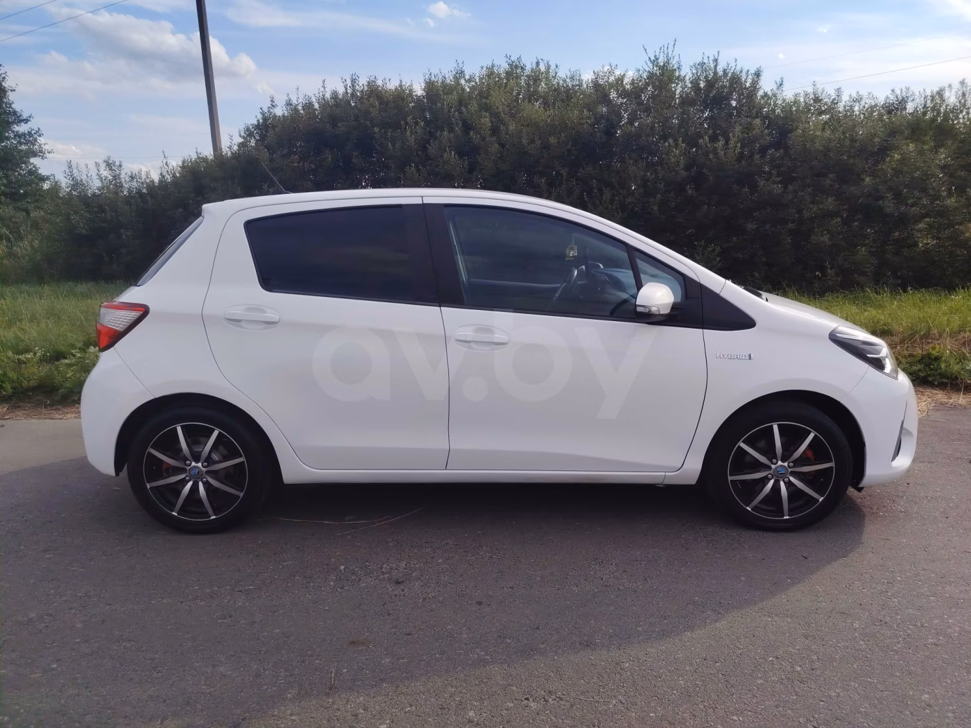 Toyota Yaris фото 3