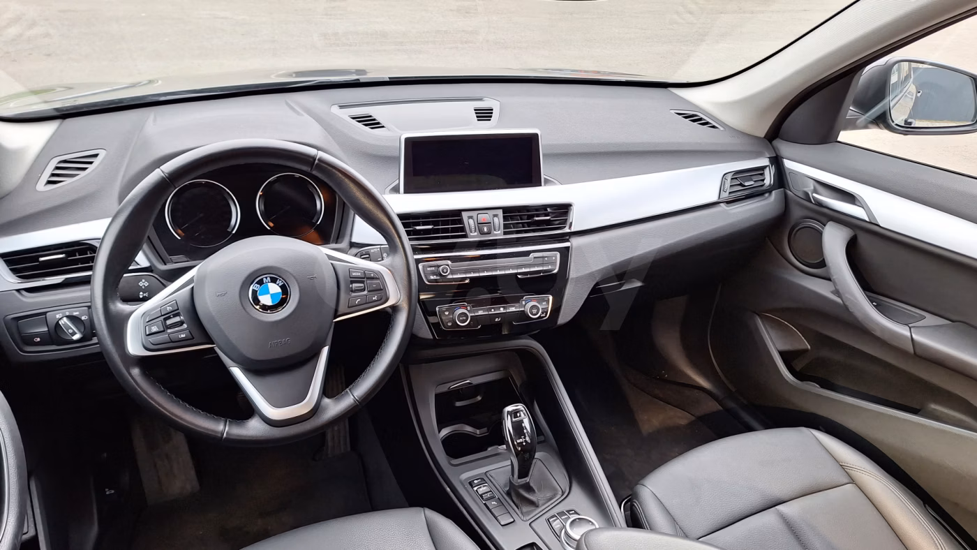 BMW X1 фото 8