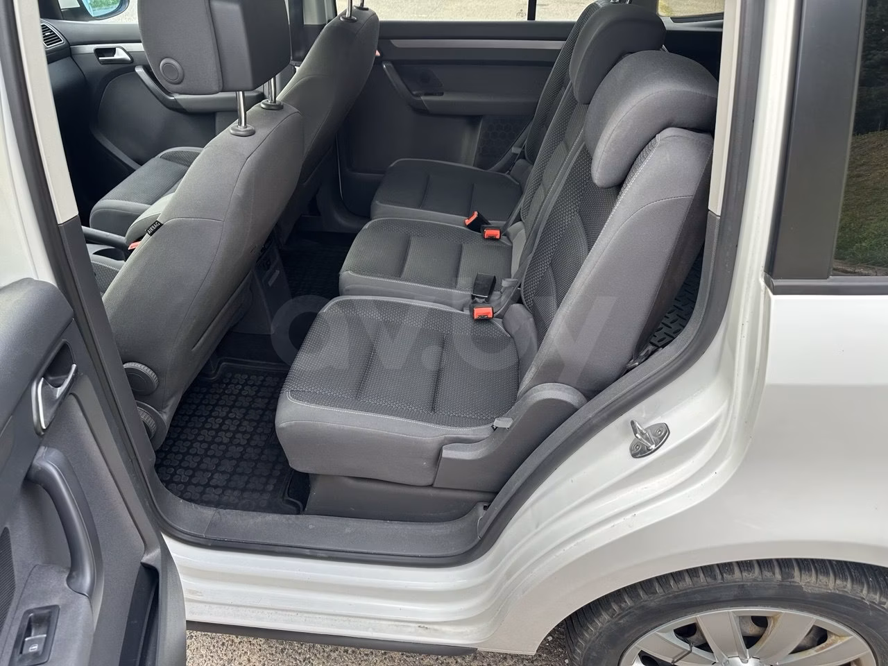 Volkswagen Touran фото 10