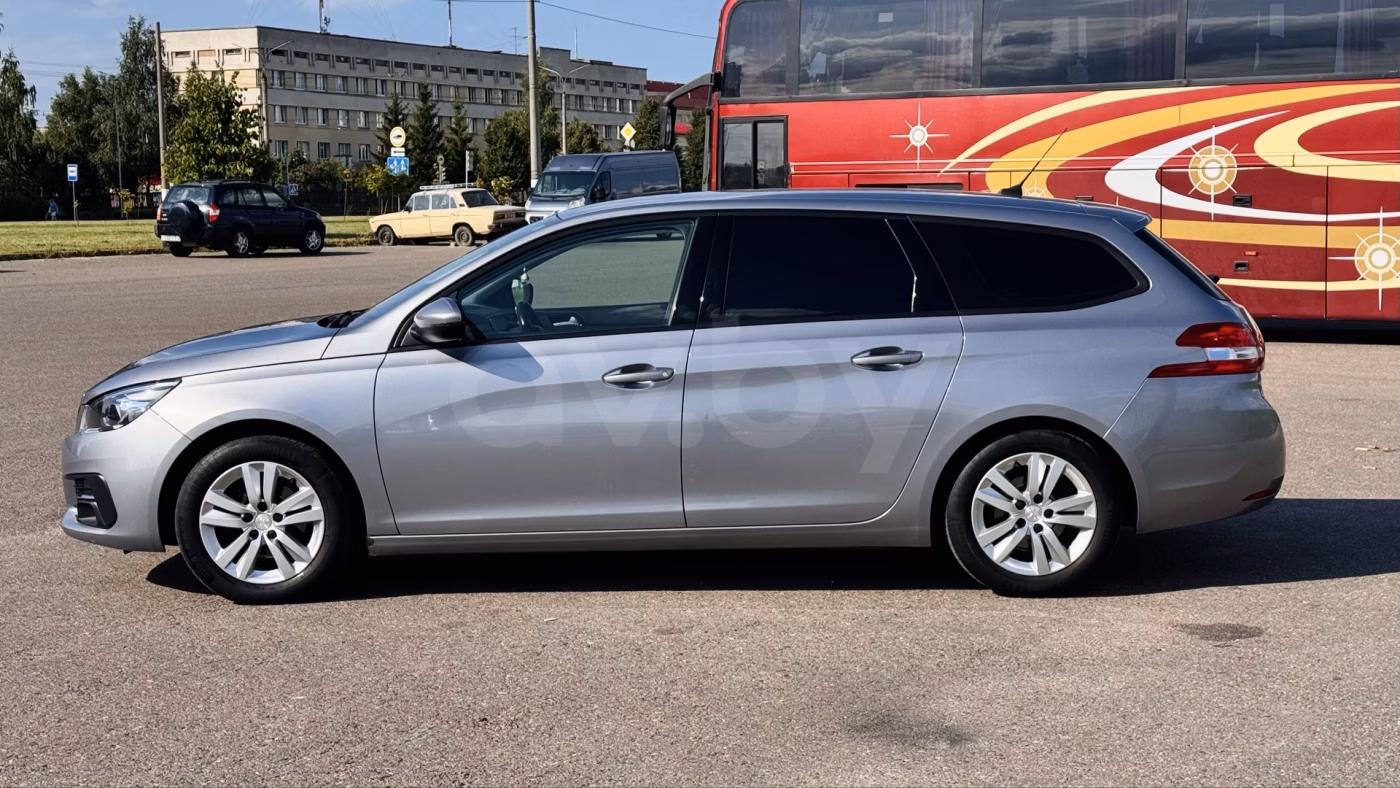 Peugeot 308 фото 8