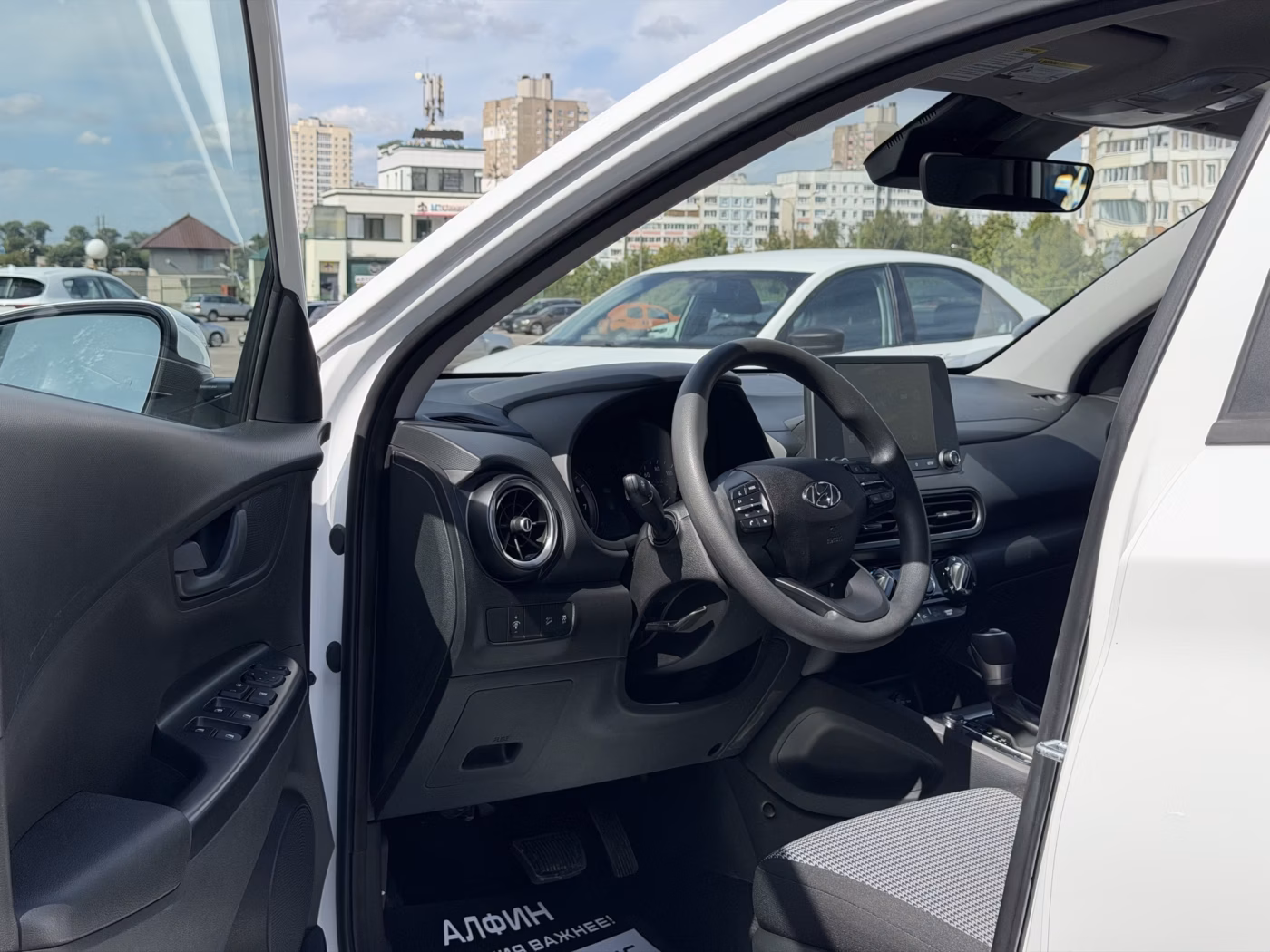 Hyundai Kona фото 11