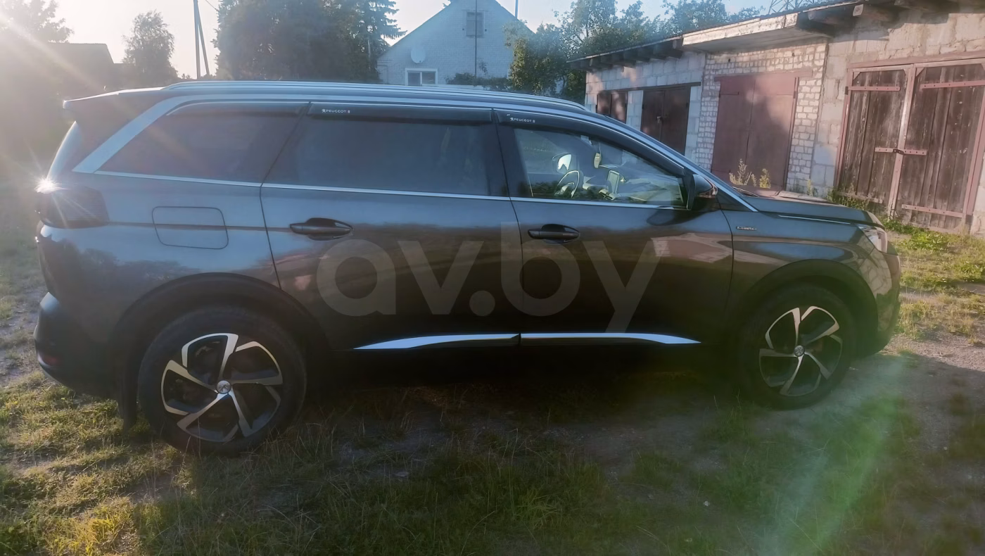 Peugeot 5008 фото 3