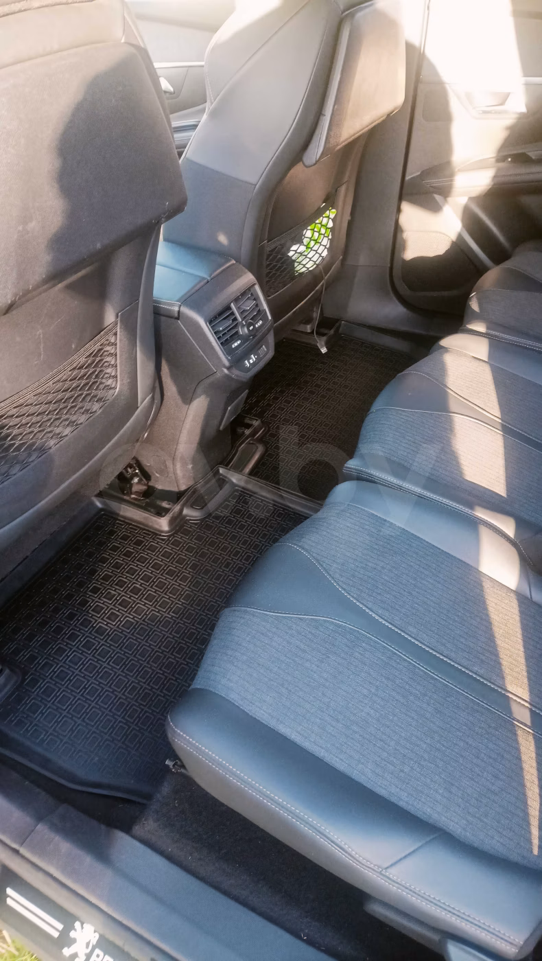 Peugeot 5008 фото 12